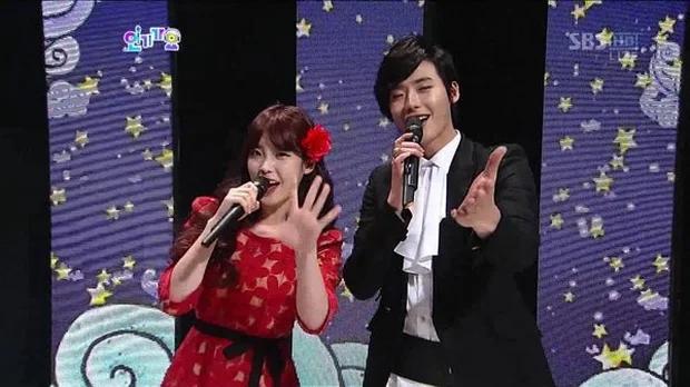 IU bất ngờ đến hát mừng đám cưới em trai Lee Jong Suk, cả hai có quan hệ gì đây?-7