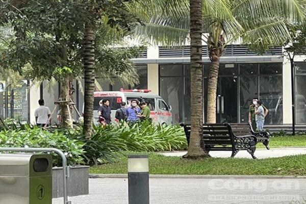 Bé trai 3 tháng tuổi và mẹ rơi từ tầng 12 chung cư tử vong-1