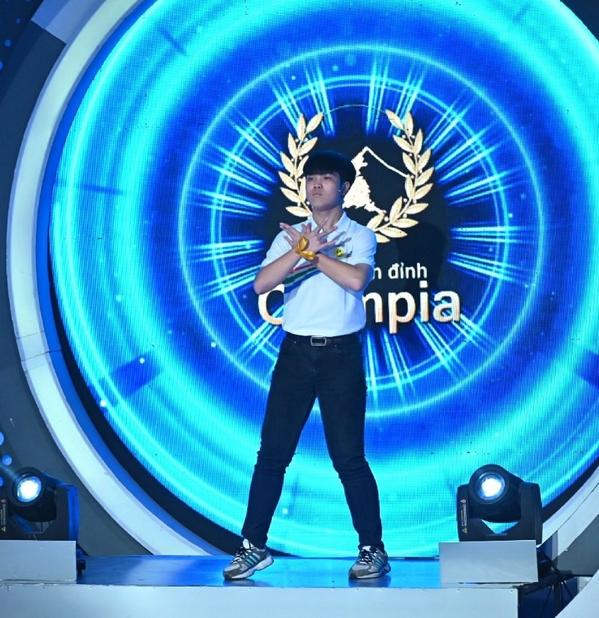 Điểm chung của Quán quân Olympia 3 năm liên tiếp: Không học chuyên-7