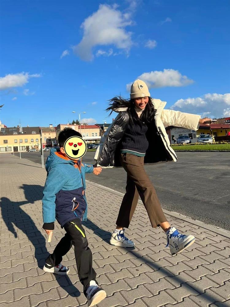 HHen Niê dát hàng hiệu sành điệu công tác Philippines-10