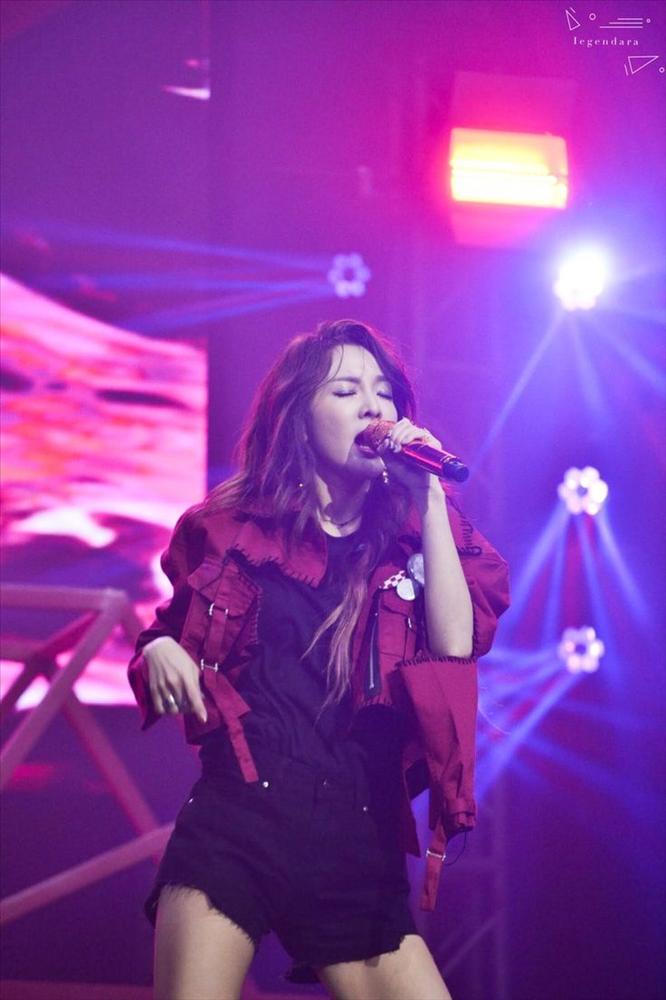 Sandara Park nói gì về tin đồn giàu thứ 3 chỉ sau IU và Lee Hyori-3