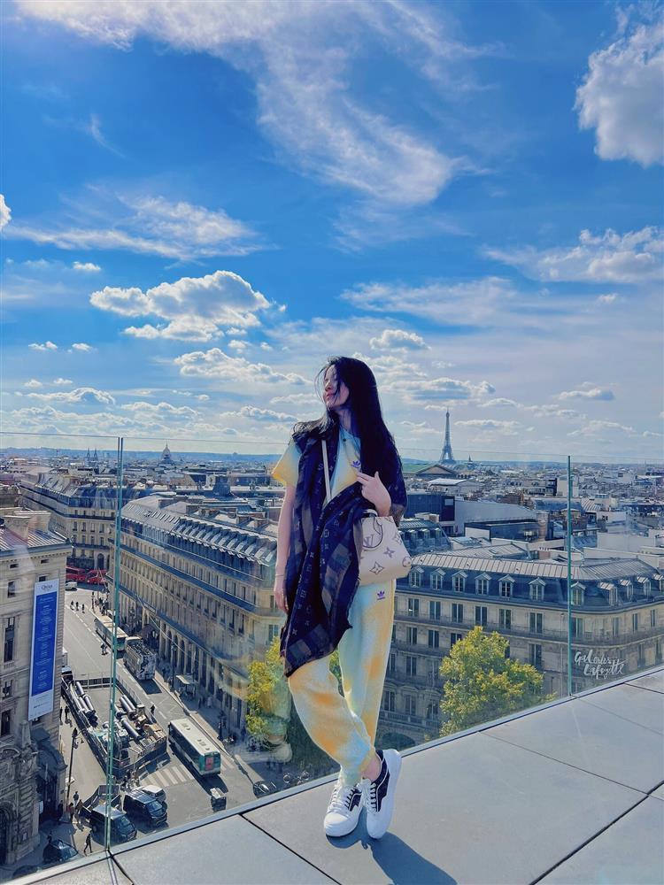 Bạn gái sống ảo tại Pháp, Quang Hải lập tức khẳng định chủ quyền-3