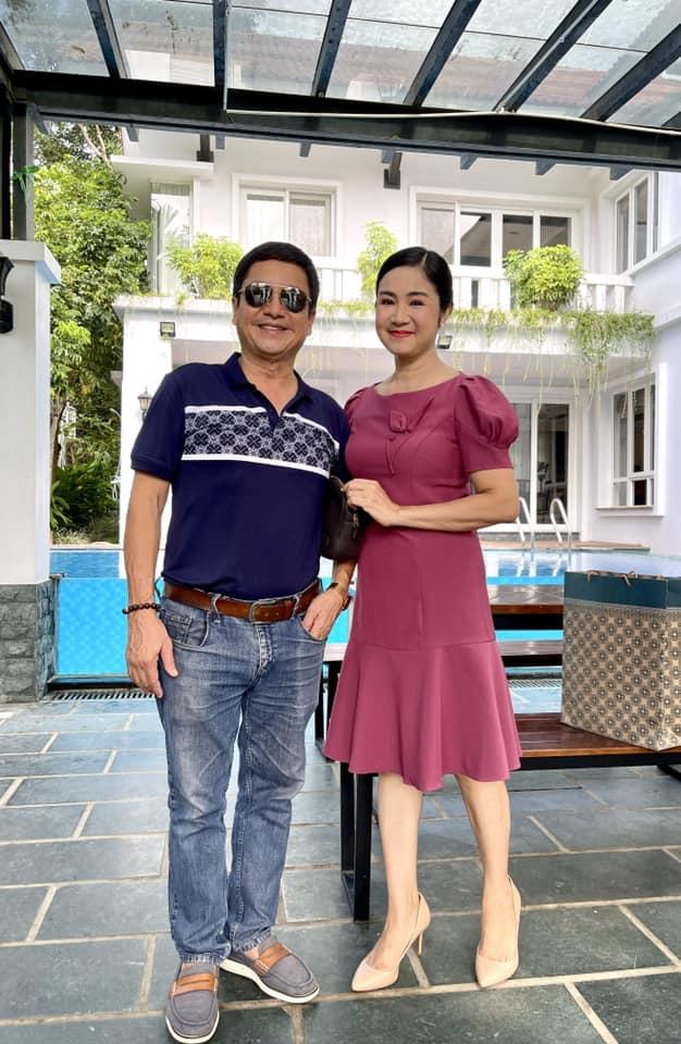 Tin showbiz Việt ngày 4/10: Chồng Tây chăm Phương Vy từng li từng tí-5