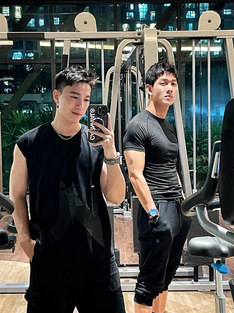 Tin showbiz Việt ngày 4/10: Chồng Tây chăm Phương Vy từng li từng tí-10