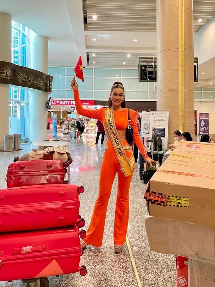 Thiên Ân đẹp đỉnh tại Miss Grand, tiếng Anh nhai mic-2