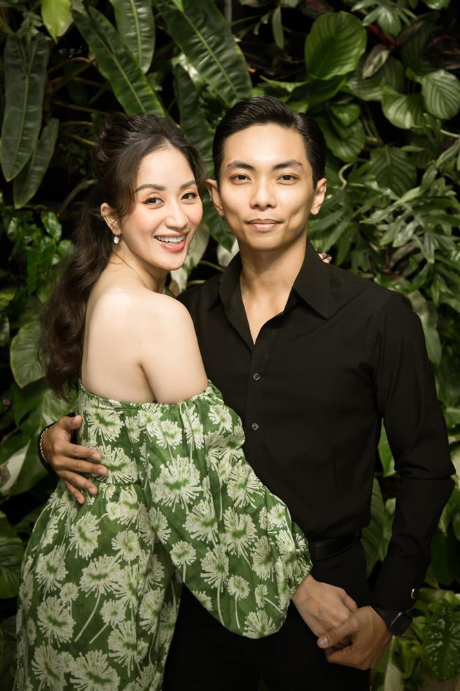 Chạnh lòng cảnh con ôm Khánh Thi khóc nấc khi mẹ xuất ngoại-6