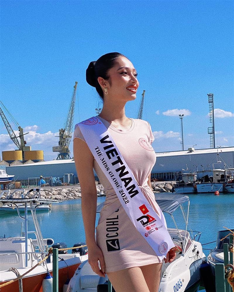 Đại diện Việt tại Miss Globe thất lạc hành lý, 4 ngày mặc 1 bộ đồ-1