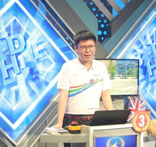 Bất ngờ con đường học vấn Á quân Olympia 2021-2