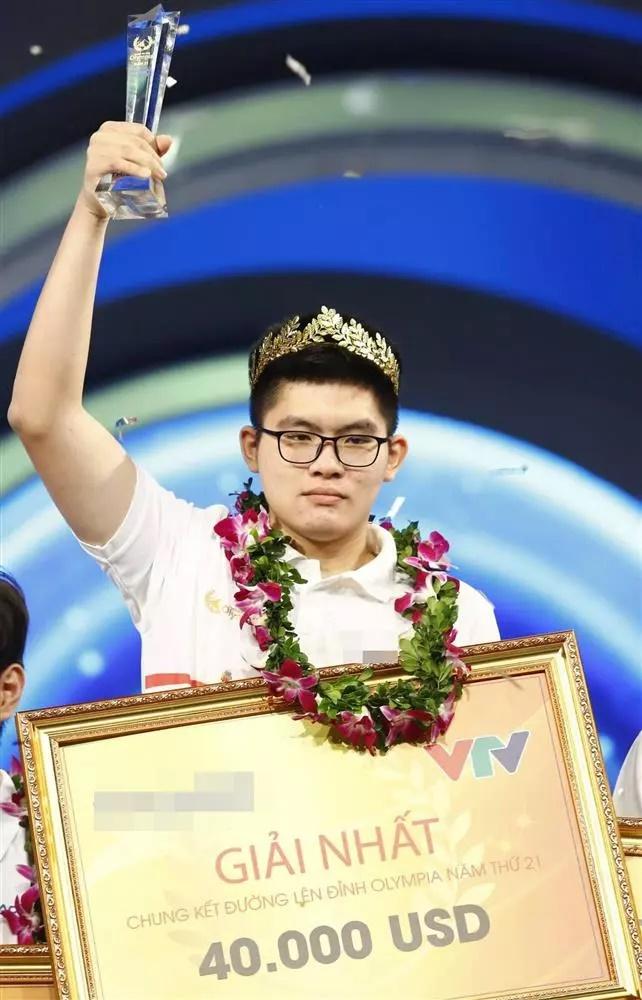 Bất ngờ con đường học vấn Á quân Olympia 2021-4