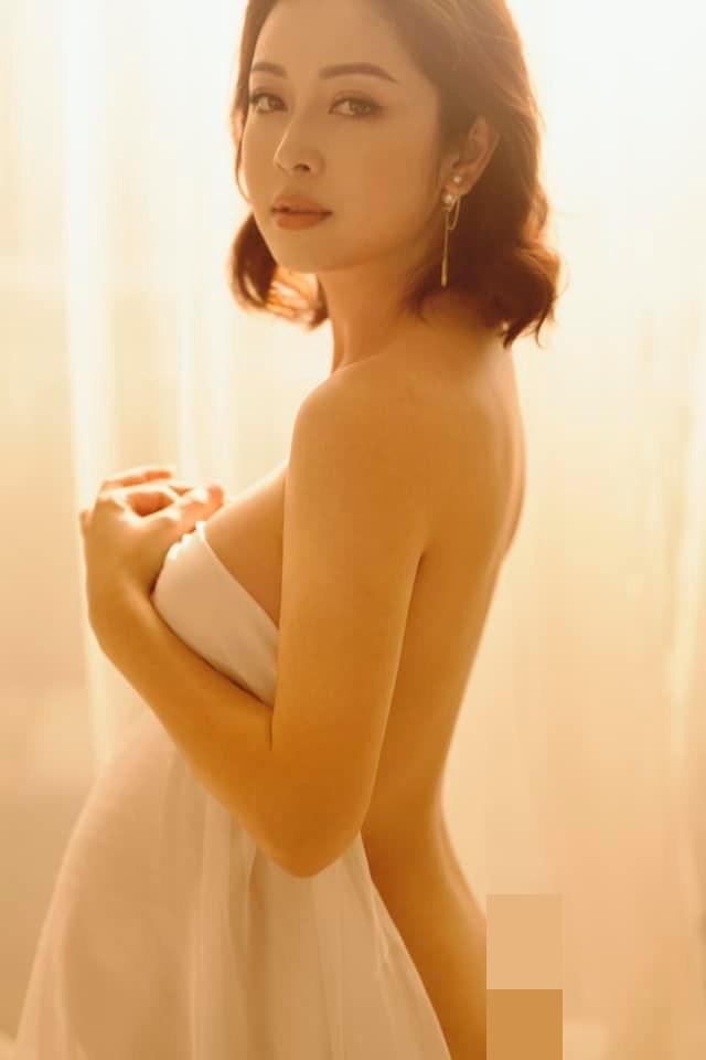 Jennifer Phạm khoe ảnh bầu bí, che chắn hững hờ-1