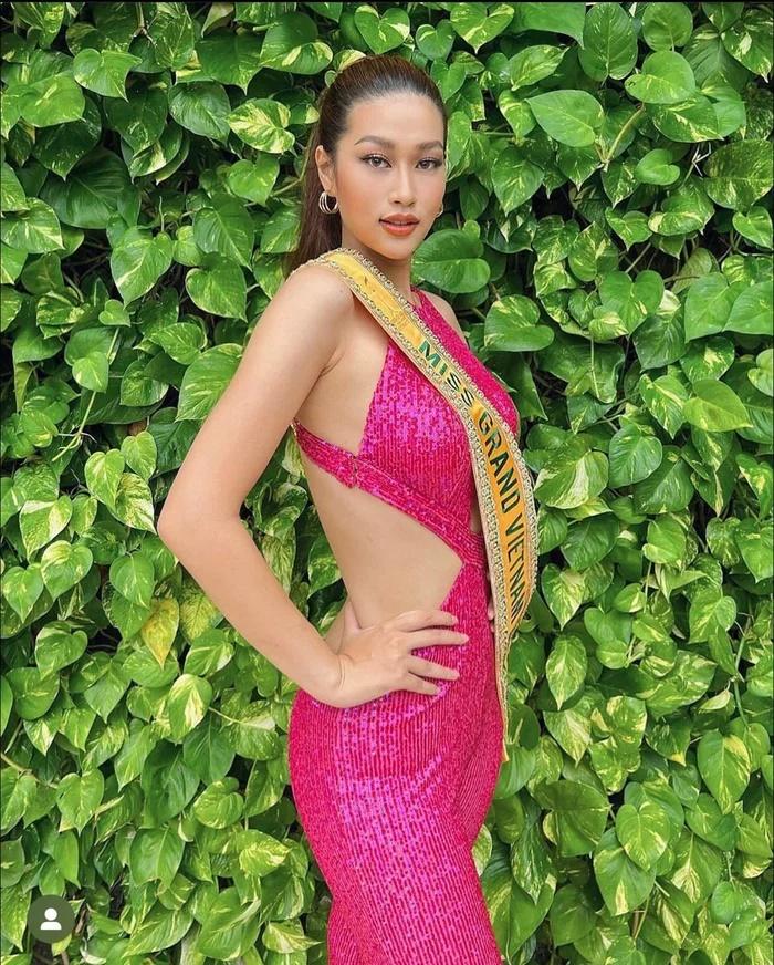 Hoa hậu Thiên Ân đọ sắc đối thủ một chín một mười ở Miss Grand-4