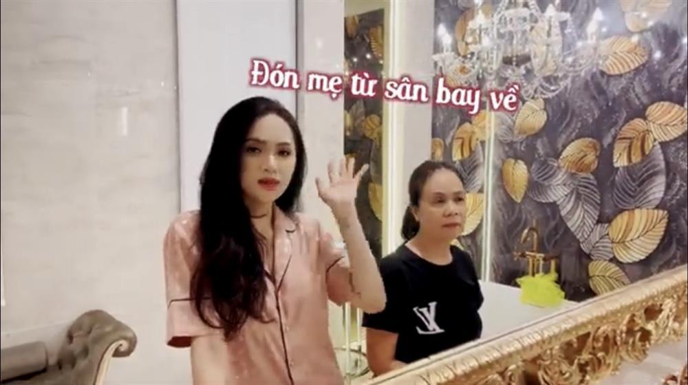 Hương Giang bị netizen nhắc nhở 1 chi tiết khi làm đẹp cùng mẹ-1