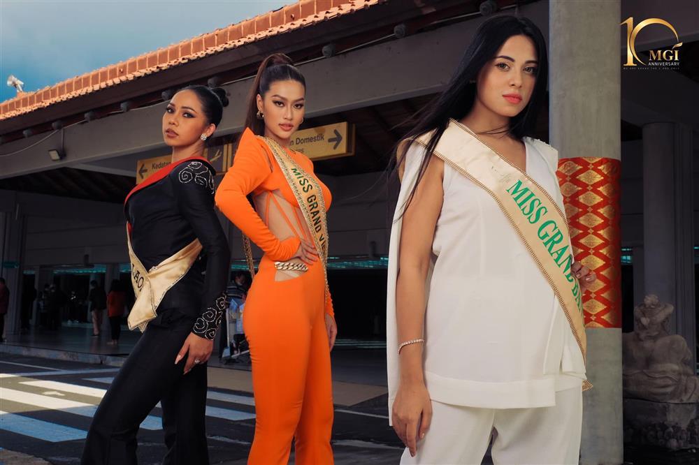 Thiên Ân thắng giải vote đầu, được ăn tối với Chủ tịch Miss Grand-8