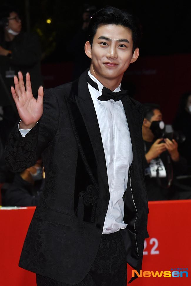 Kim Yoo Jung đẹp xuất sắc, Goo Hye Sun tăng cân khác lạ-10