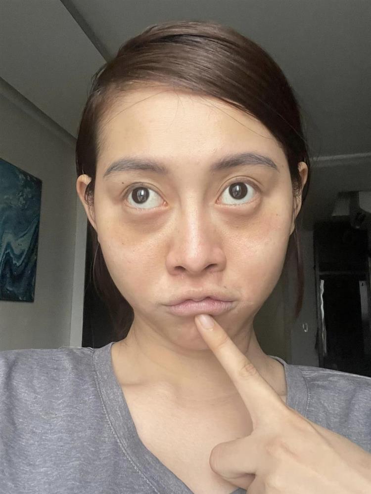 Hot Tiktok Việt Phương Thoa liên tục lộ mặt mụn, da đen nhẻm-6