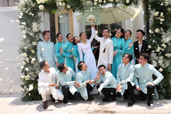 Á hậu Phương Nga và MC Phí Linh gây sốt với áo dài ăn hỏi màu xanh-7