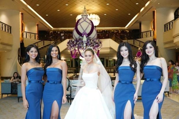 Á hậu Phương Nga và MC Phí Linh gây sốt với áo dài ăn hỏi màu xanh-9