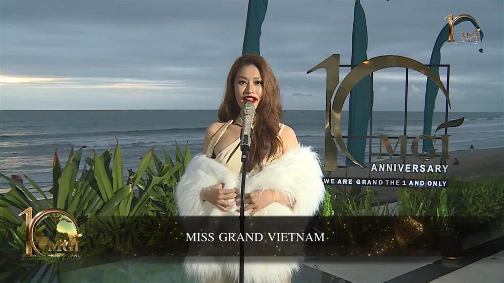 Thiên Ân bị chê rườm rà tại buổi trao sash Miss Grand International-1