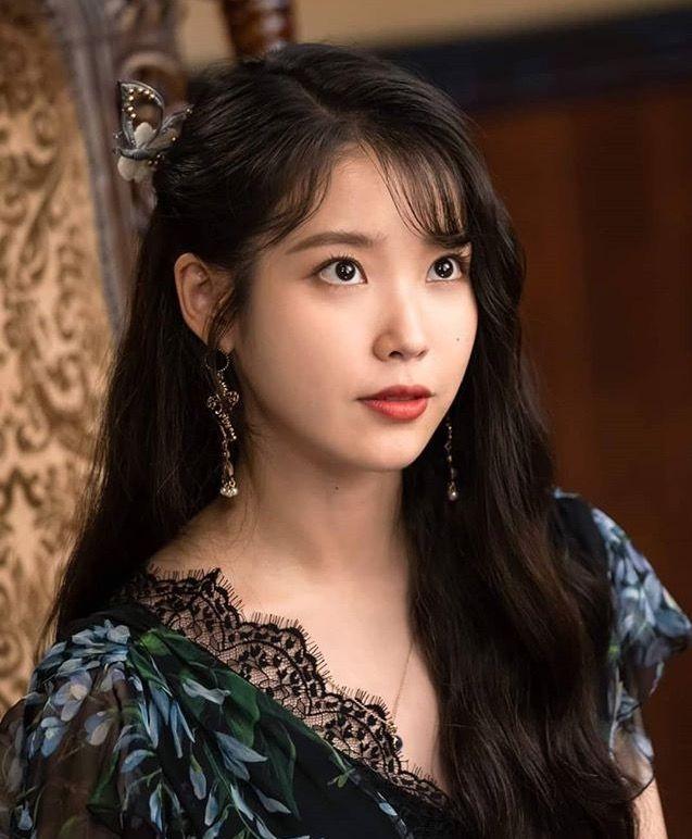 Từ Moon Lovers đến Hotel Del Luna, IU luôn mặc đỉnh miễn chê-2