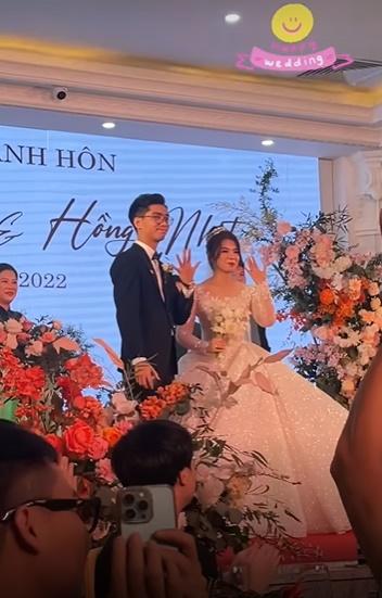 Cô dâu của PewPew lộ diện, nhan sắc thế nào?-3