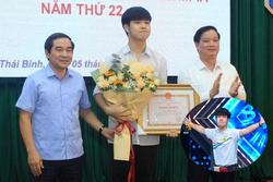Quán quân Olympia lĩnh thưởng 'khủng' ở quê hương Thái Bình