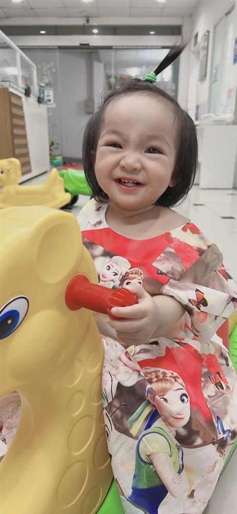 Hiếu Hiền bật khóc ở quán nước, người ngồi cạnh hoang mang-4