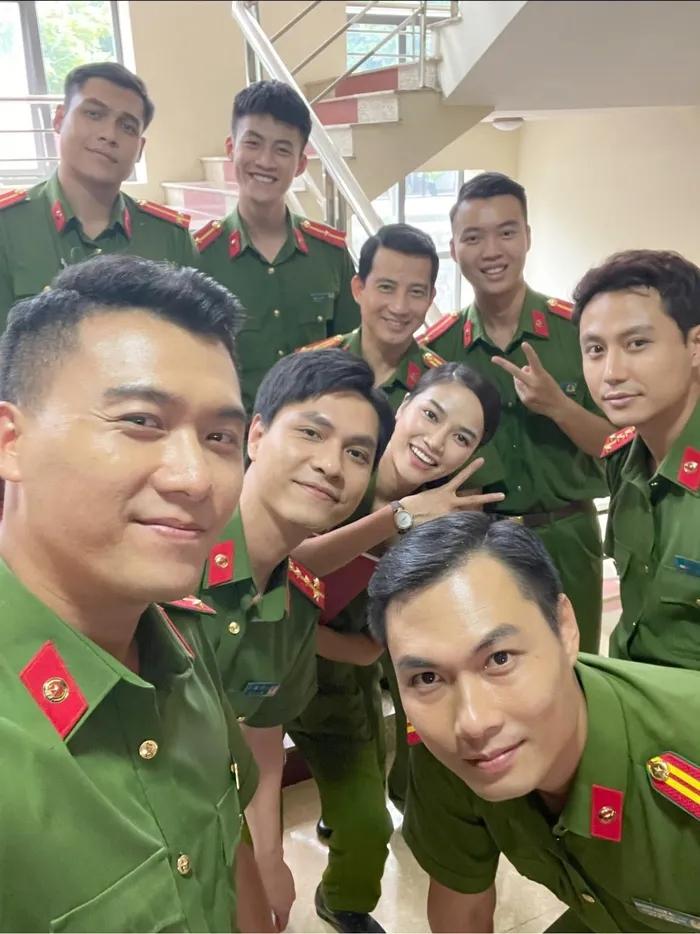 Khi công an và tội phạm ăn cơm cùng nhau hậu trường phim Đấu Trí-4