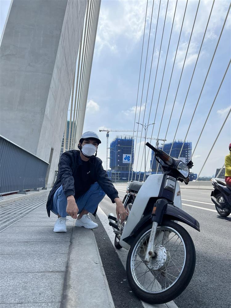 Tin showbiz Việt ngày 7/10: Mạc Văn Khoa khóc mếu vì sự cố trên đường-1