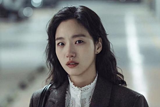 Nhà sản xuất 'Little Women' xin lỗi sau khi phim bị Netflix gỡ bỏ