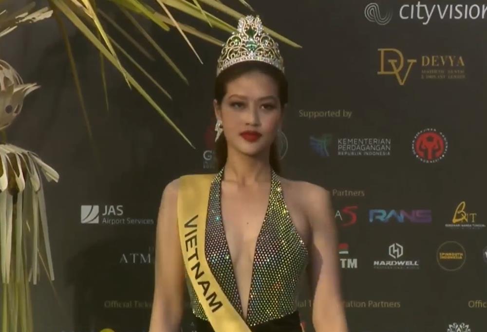 Thiên Ân làm gãy vương miện sát họp báo quan trọng Miss Grand-6