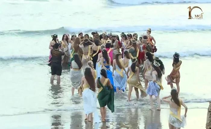 Mặc ai khệ nệ váy đầm, Thiên Ân nhẹ xách lưới đánh cá xuống biển-5