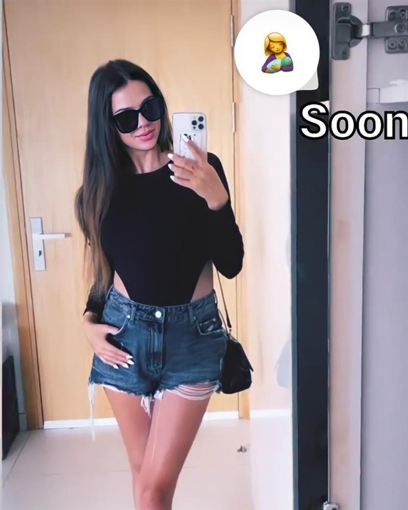 Vợ Bùi Tiến Dũng bầu 8 tháng mà không phát tướng, vẫn cực phẩm-9