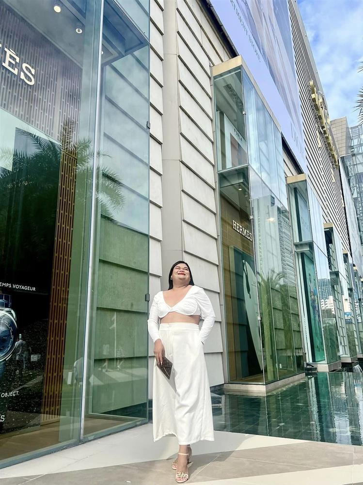 Cuộc sống sau 9 năm của nàng béo từng nổi tiếng vì ngoại hình xấu lạ-4