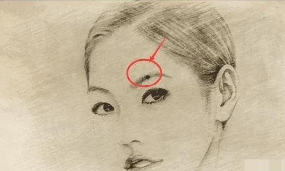 Người có 4 nốt ruồi này gặp nhiều may mắn sung túc-1