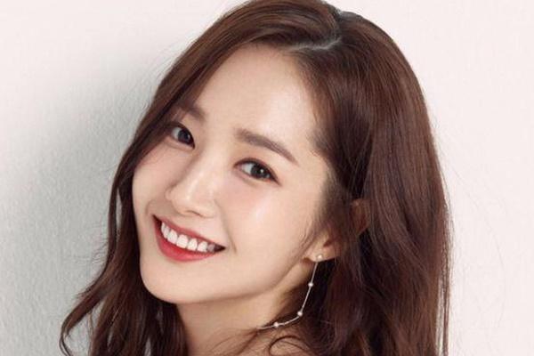 3 nốt ruồi ở lòng bàn chân tượng trưng cho Tài - Lộc - Danh-4