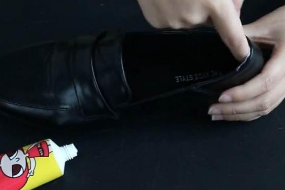 Mẹo giúp đôi giày chật trở nên thoải mái ngay lập tức!-5