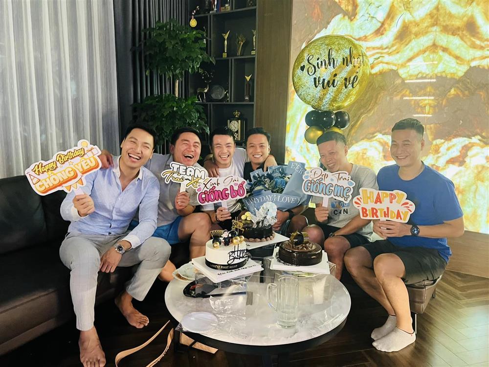 Hồng Đăng sinh nhật linh đình, ná thở chiếc bánh chị Đăng xinh-3