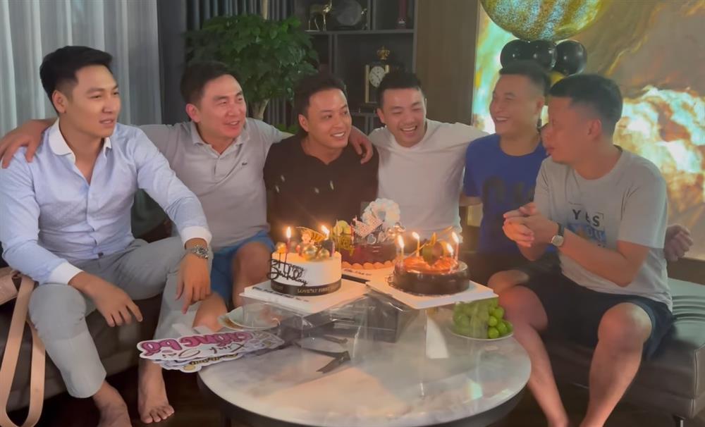 Hồng Đăng sinh nhật linh đình, ná thở chiếc bánh chị Đăng xinh-6