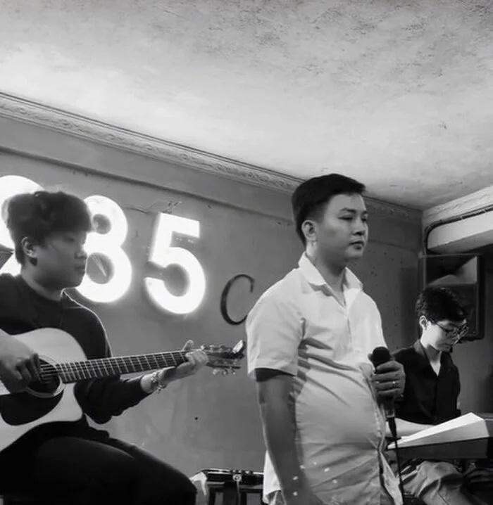 Hoài Lâm hát trên bàn ăn với ngoại hình phát tướng-5