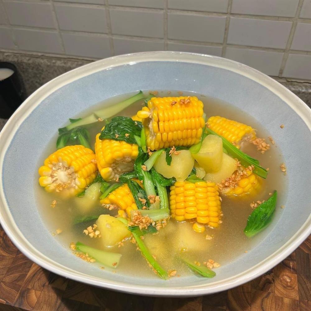 Hà Tăng làm đủ món ngoại chiều chồng con-2