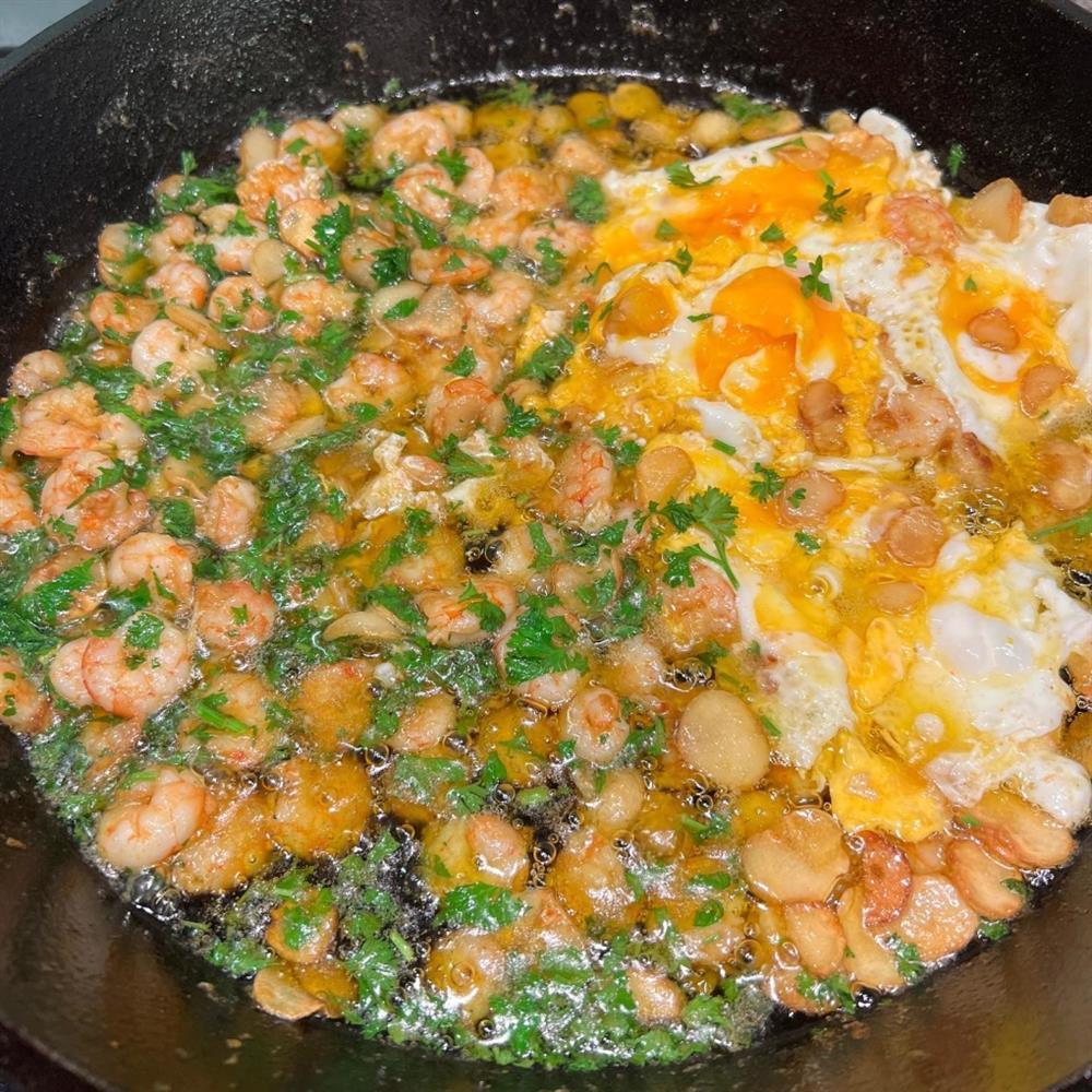 Hà Tăng làm đủ món ngoại chiều chồng con-5