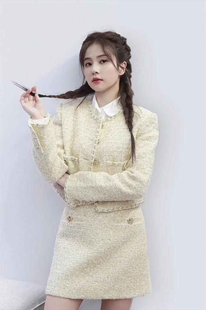 Nhan sắc Bạch Lộc năm 22 tuổi-4