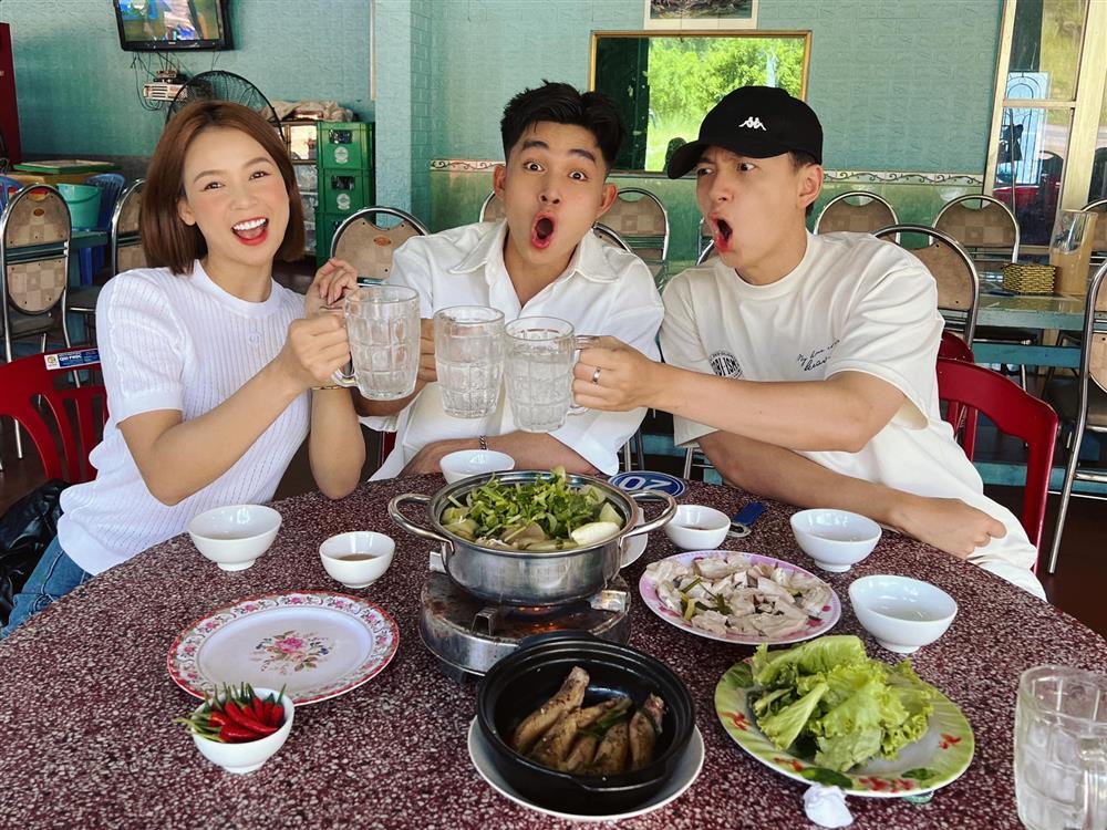 Diệu Nhi - Anh Tú tặng quà gì mà khách mời đám cưới hết hồn?-7