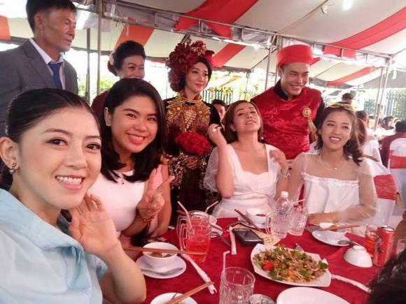 Lê Dương Bảo Lâm khoe album cưới cũ ở ruộng, bị đào lại loạt ảnh ô dề-9