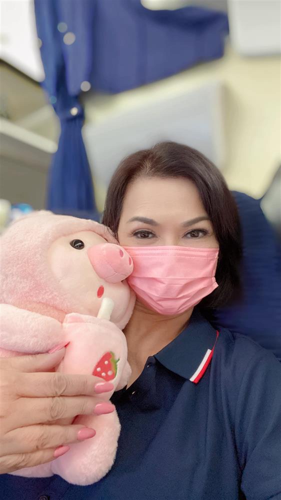 Tin showbiz Việt ngày 9/10: Trizzie Phương Trinh hội ngộ mẹ chồng cũ-2