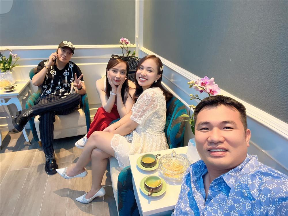 Tin showbiz Việt ngày 9/10: Trizzie Phương Trinh hội ngộ mẹ chồng cũ-12