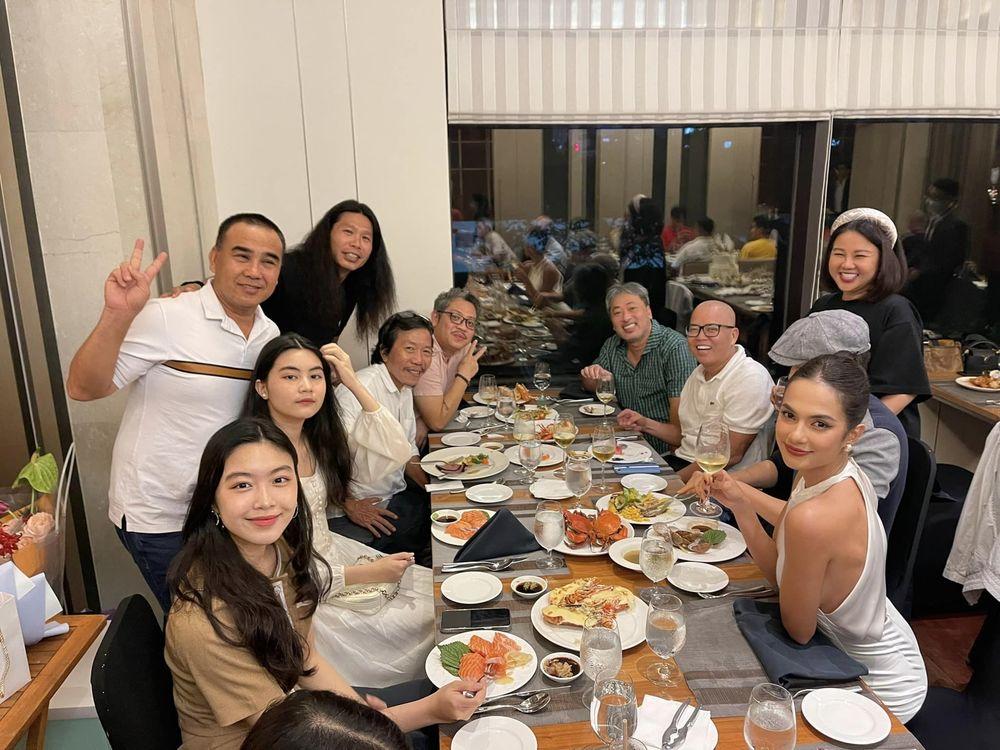 Con gái Quyền Linh đi sinh nhật cùng bố mà suýt át cả nhân vật chính-1