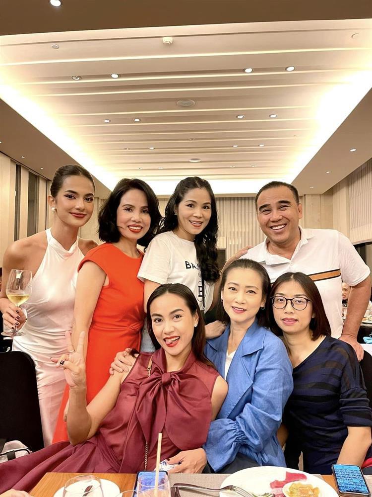 Con gái Quyền Linh đi sinh nhật cùng bố mà suýt át cả nhân vật chính-2