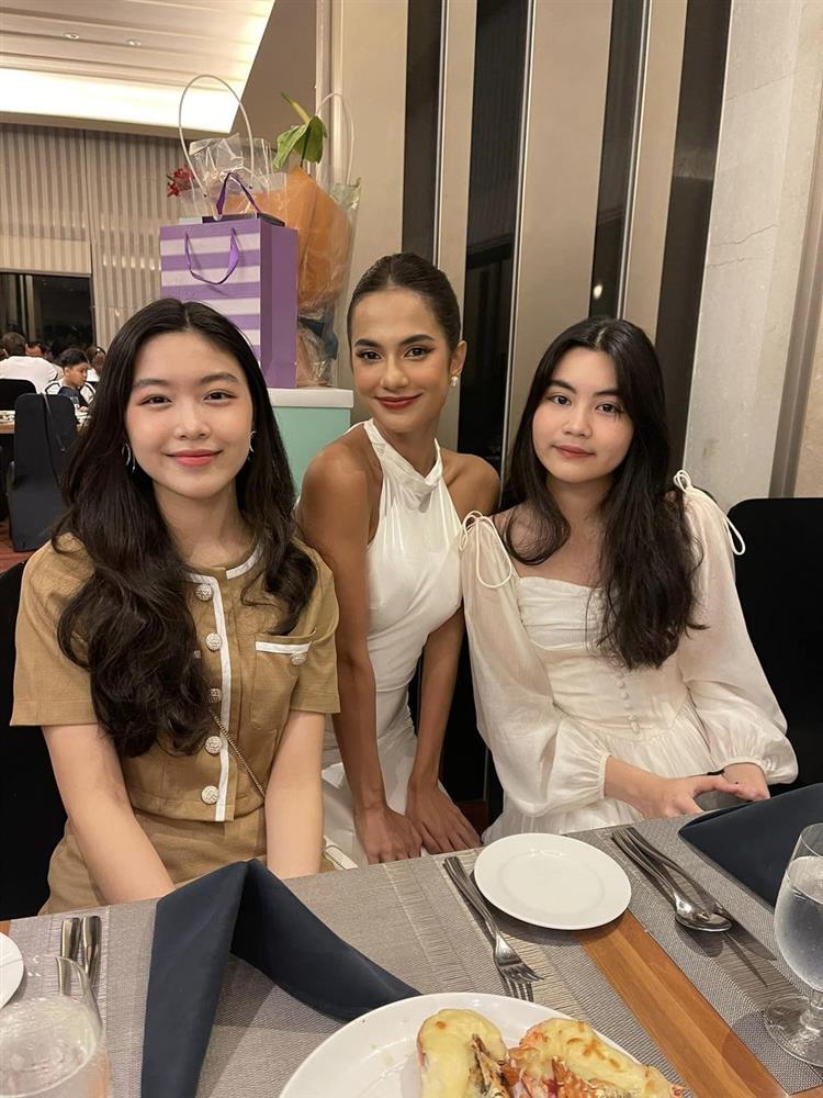 Con gái Quyền Linh đi sinh nhật cùng bố mà suýt át cả nhân vật chính-4