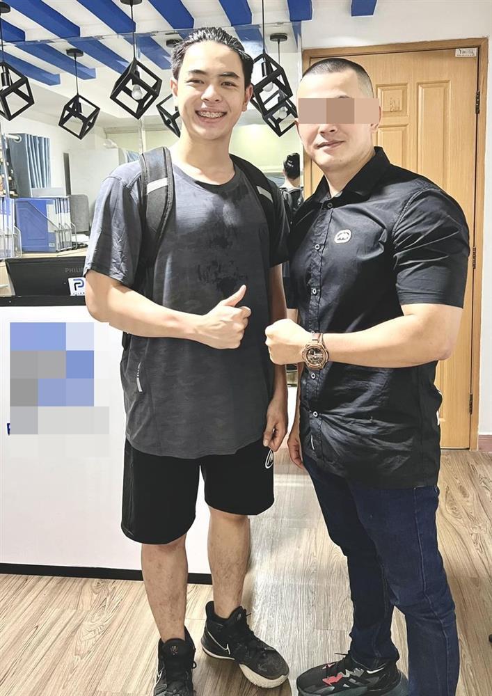 Cát Phượng ngơ ngác khi quý tử 18 tuổi muốn thi thể hình-1